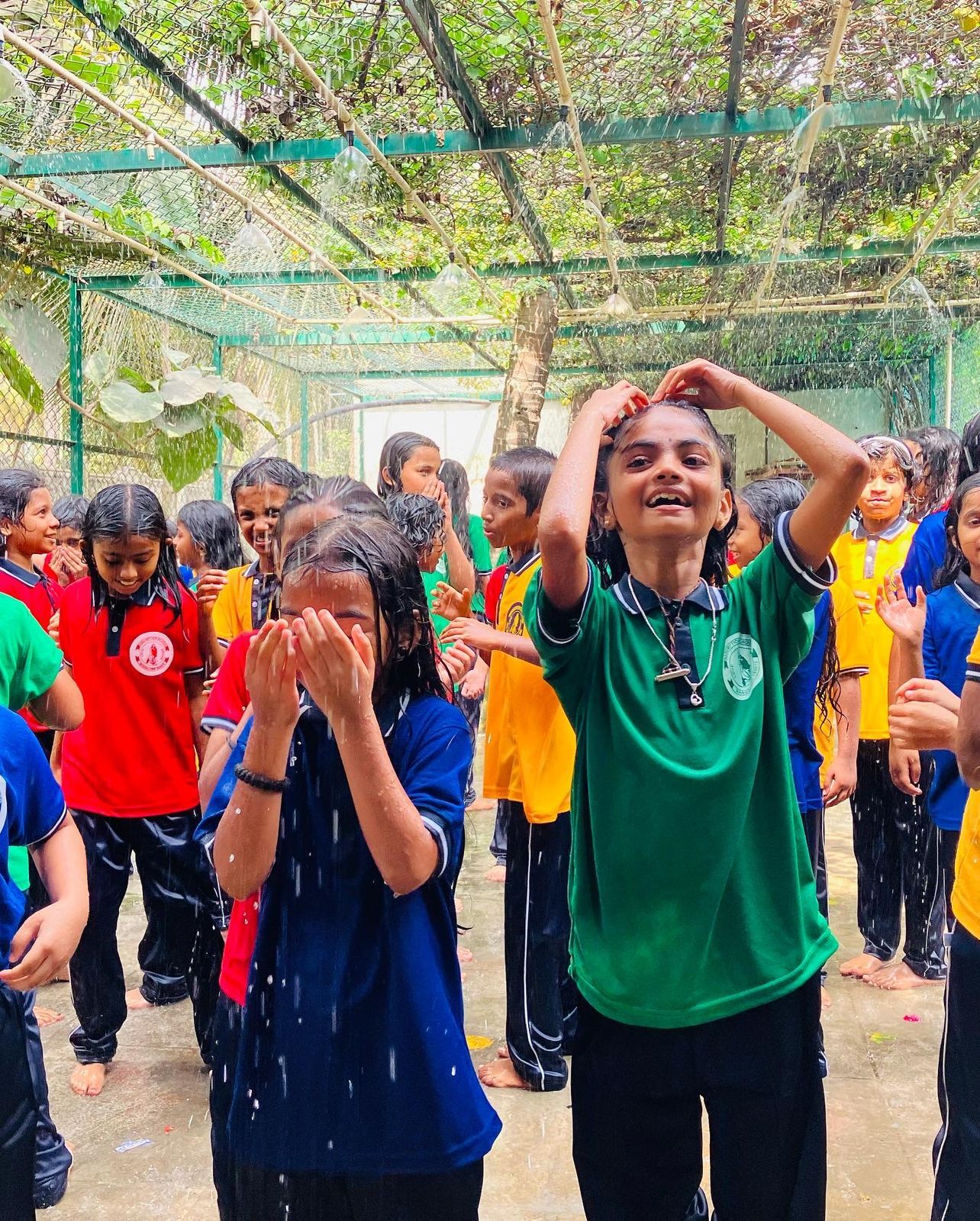 School students enjoying educational tour arranged by SRS Tours and Travels Bangalore